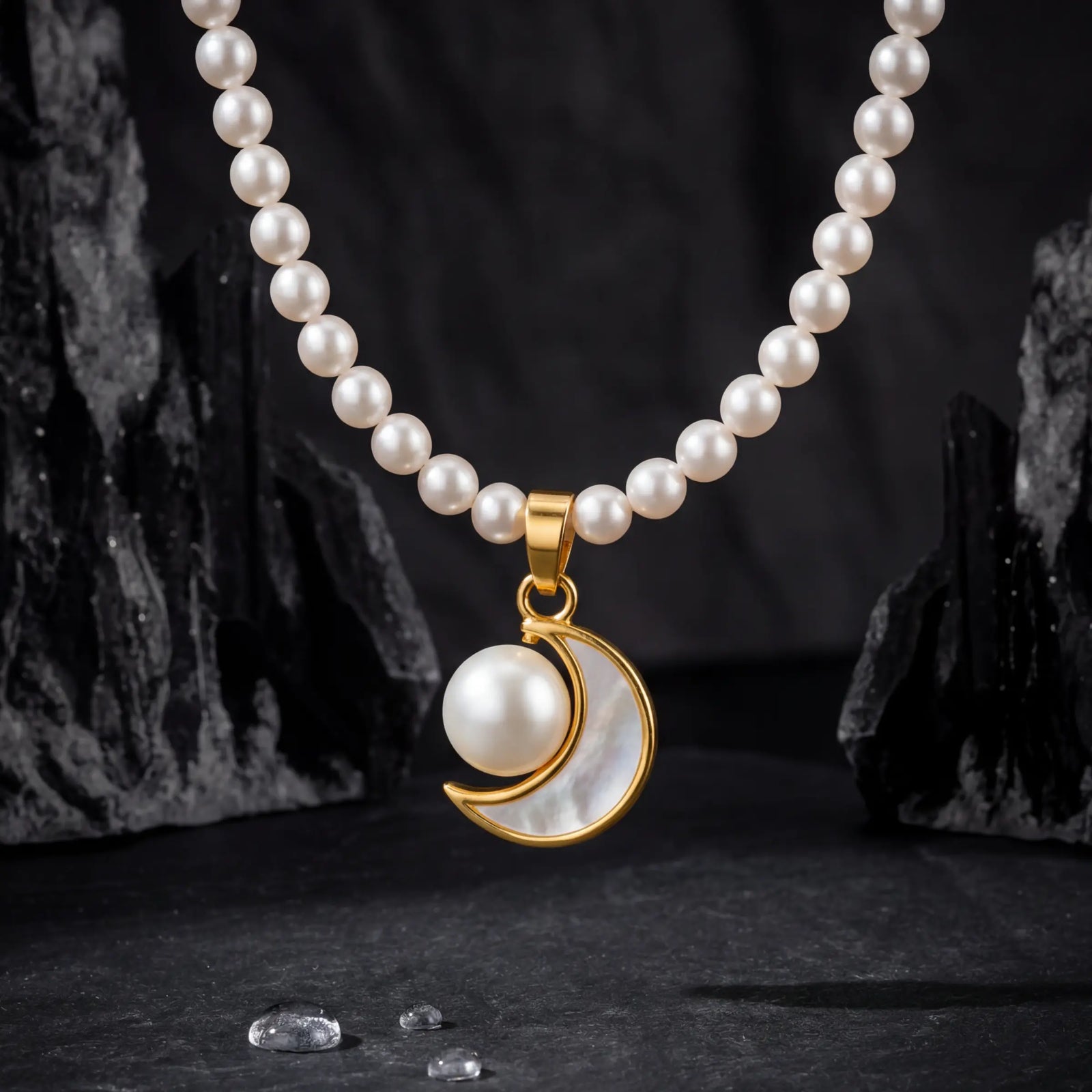 Peace & Feminine Energy – Tibetan Moonlight Pearl Necklace
