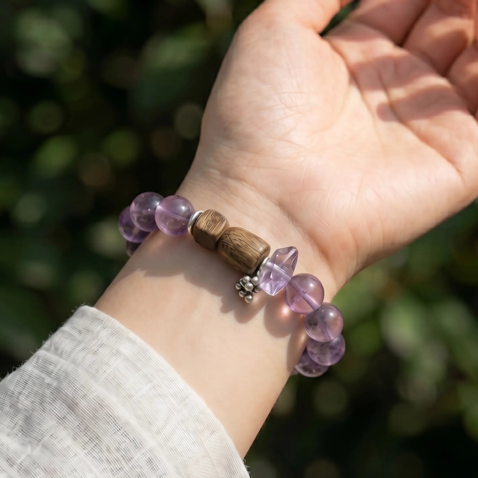 Serenity & Wisdom – Amethyst & Aged Sandalwood Bracelet