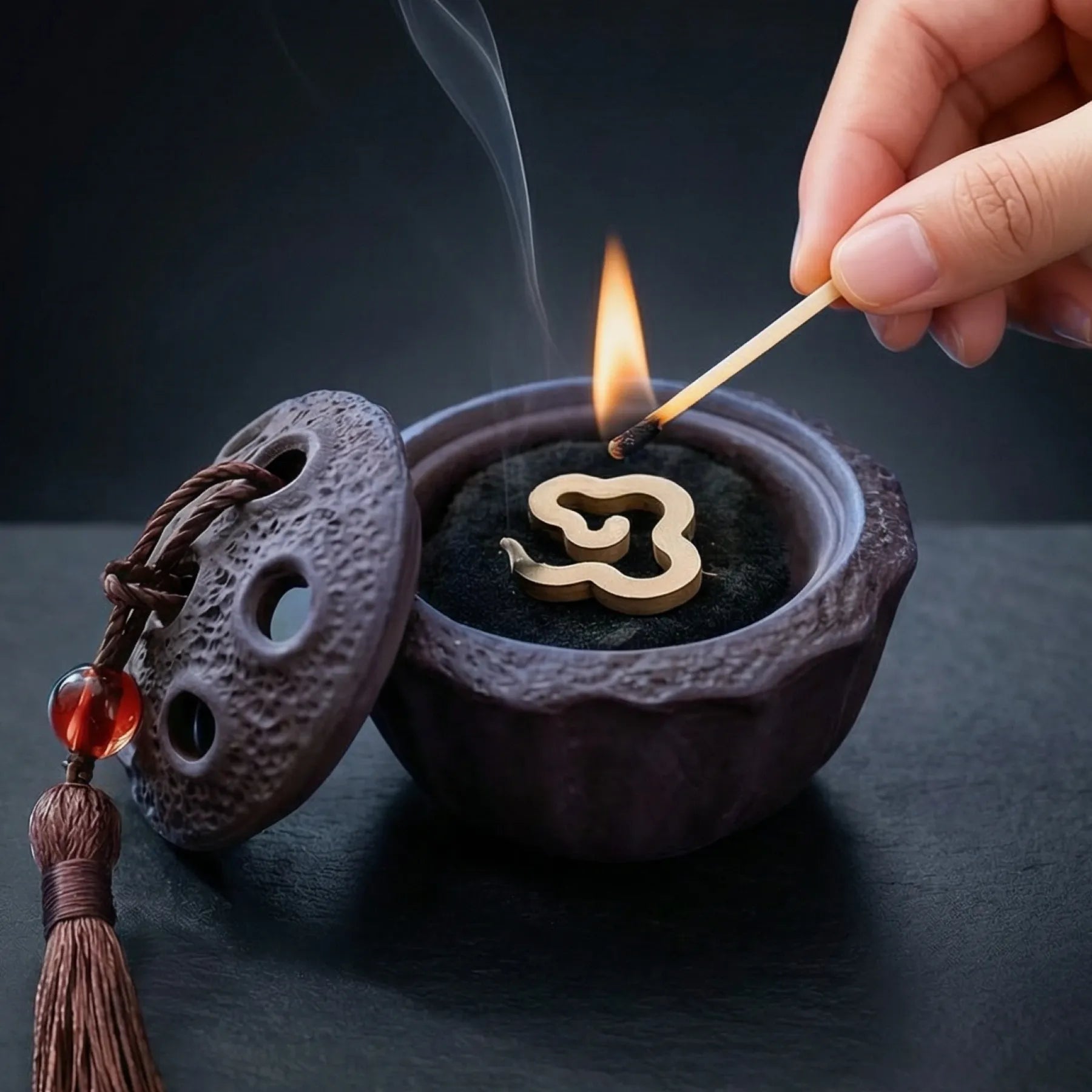 Calm & Wisdom – Ceramic Lotus Pod Mini Incense Burner Set (Incense Included)