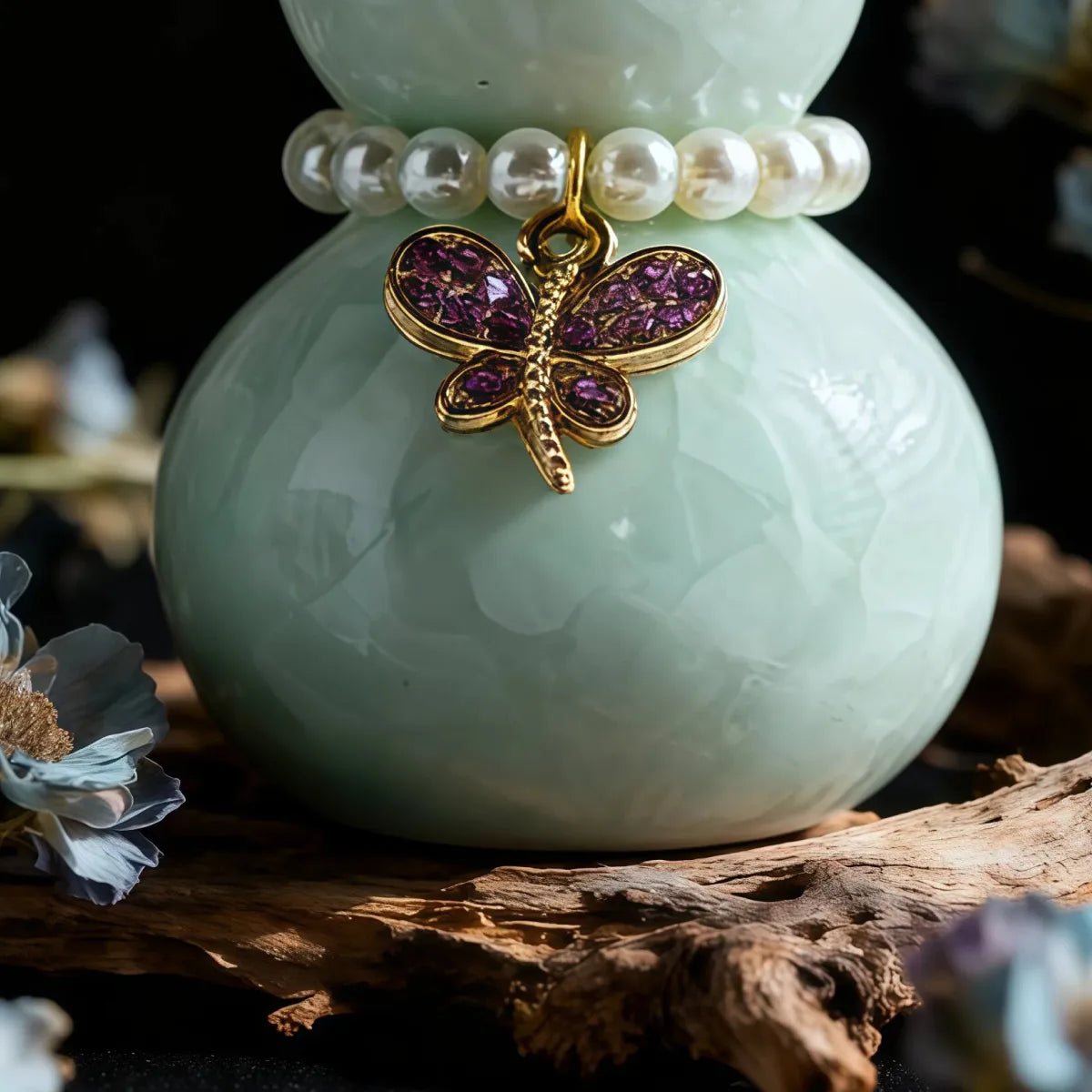 Pearl bracelet with a Harmony_Blessing_Feng_Shui_Pearl_Gourd_Ornament