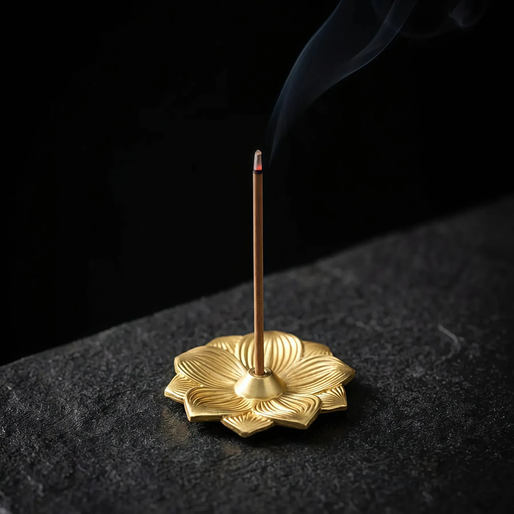 Purity & Awakening – Ultra-Slim Metal Lotus Incense Holder Set