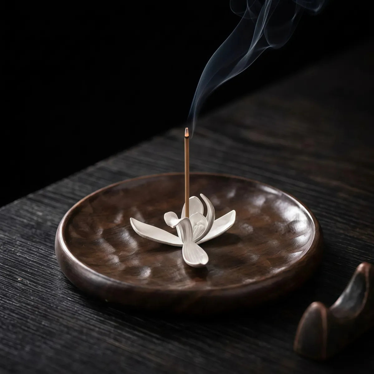 Stillness & Bloom – Magnolia Flower & Ebony Incense Holder Set