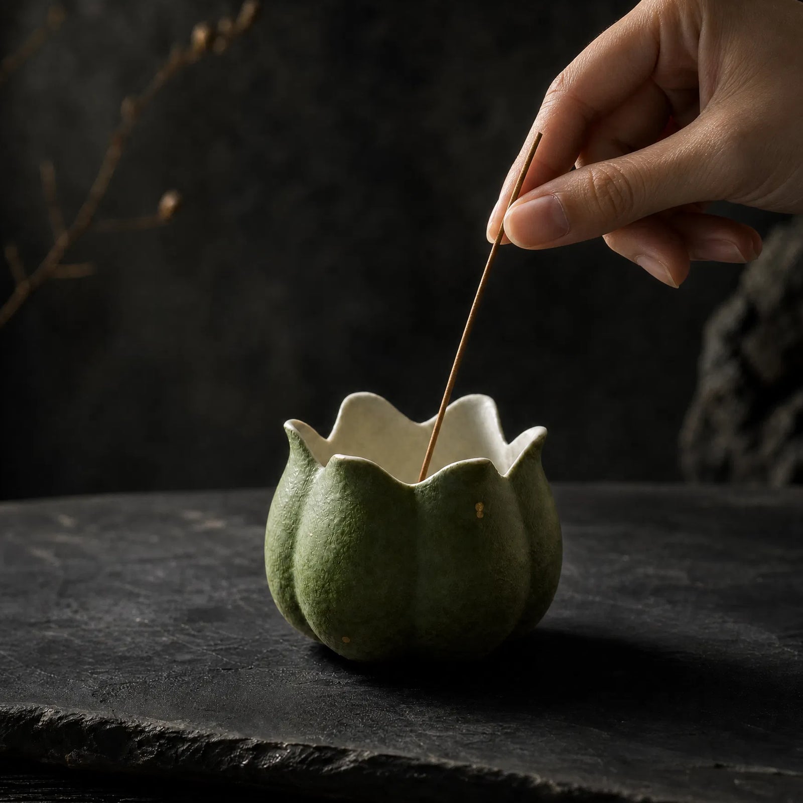 Calm & Clarity - Green Lotus Ceramic Incense Holder Set (Includes Incense Sticks)